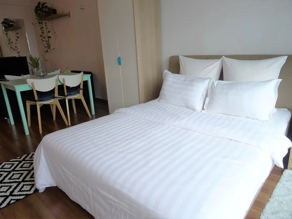 Balkoni Hijau At Casa Mutiara Kl Apartman Kuala Lumpur